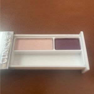 Clinique Eyeshadow Duo - Soft Pink and Deep Purple #20